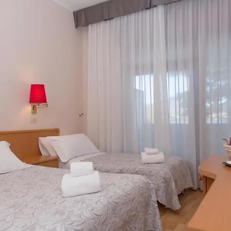Del Hotel