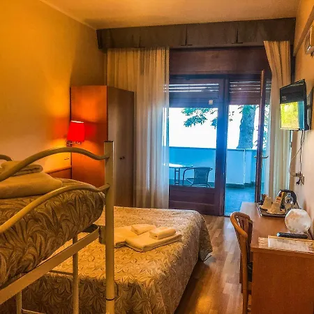 Hotell Del 3*