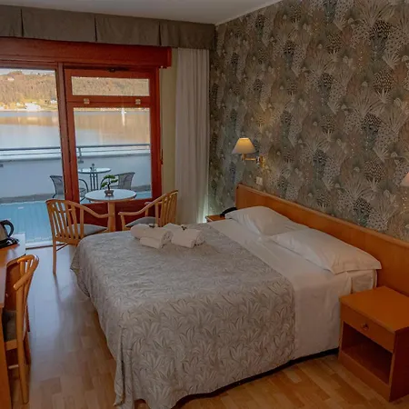Del Hotel